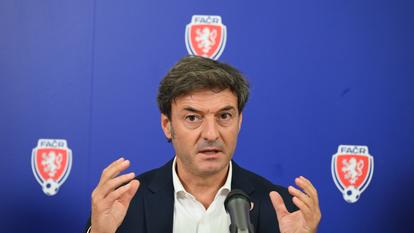 L’Espagnol Santi Denia a été nommé sélectionneur de la Tchéquie.