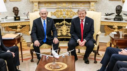 Après près d’un an de discussions sur son plan de paix dans l’enclave palestinienne, le président américain a annoncé jeudi la conclusion d’un accord « historique » prévoyant un désarmement complet du Hamas.