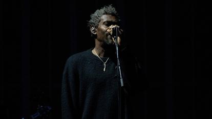Grant Marshall, alias «Daddy G», membre du groupe Massive Attack, se produit à Gdynia, le 2 juillet 2025.