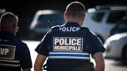 Deux policiers municipaux blessés à Vallauris, l’un d’eux a ouvert le feu sur des cambrioleurs.