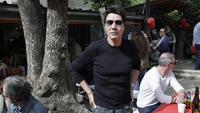 Jean-Luc Lahaye, 73 ans, a été condamné en 2007 à 10.000 euros d’amende pour des relations sexuelles avec une mineure de 15 ans puis en 2015 à un an de prison avec sursis pour corruption de mineure