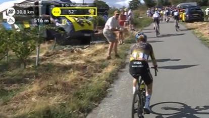 Pauline Ferrand-Prévot en difficulté dans le col de Durbize.