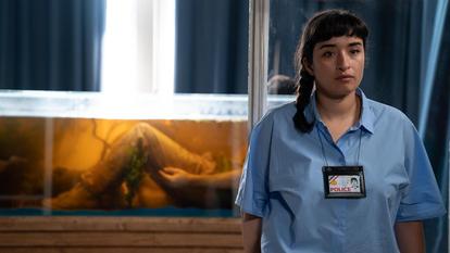Shirine Boutella dans Sirènes, sur TF1.
