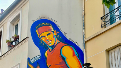 Les habitants peuvent voir, sur un pignon de mur attenant à un café de Paris, une immense fresque du «Taureau de Manacor».