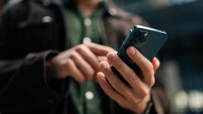 «Il ne faut pas simplement fixer un âge pour l’utilisation de ces plateformes, il faut une meilleure régulation».