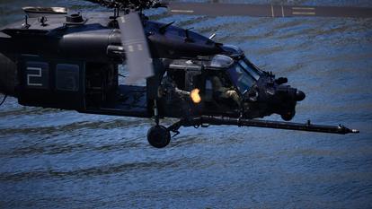 Un hélicoptère MH-60 de l’US Navy a tiré deux missiles Hellfire dans la salle des machines du Vela Nova après que l’équipage du navire a ignoré les avertissements répétés des forces américaines, indique le Centcom.