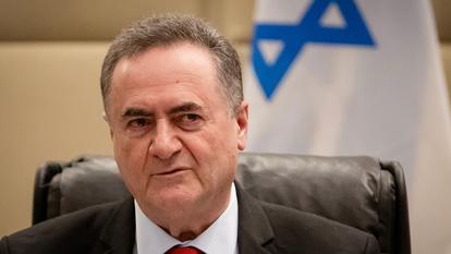 Le ministre israélien de la Défense, Israël Katz, s’exprime à l’issue de sa rencontre avec son homologue grec à Athènes, le 20 janvier 2026.