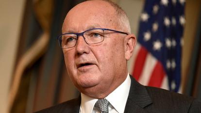 Peter Hoekstra - alors ambassadeur des États-Unis aux Pays-Bas - lors d’une conférence de presse à l’ambassade des États-Unis, à La Haye, le 10 janvier 2018.
