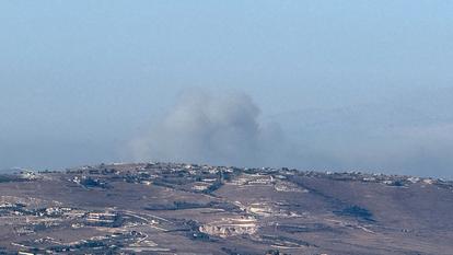 De la fumée s’élève au-dessus du sud du Liban, vue du côté israélien de la frontière Israël-Liban, le 5 août 2026. (Photo d’illustration)