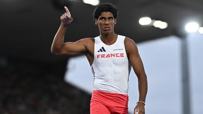 Le Français Baptiste Thiery médaillé de bronze au saut à la perche.