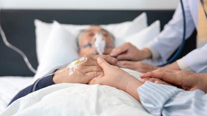 Les premiers suicides assistés, ou euthanasies, ne devraient pas avoir lieu avant plusieurs mois.