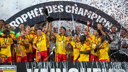 Lens remporte le Trophée des champions.