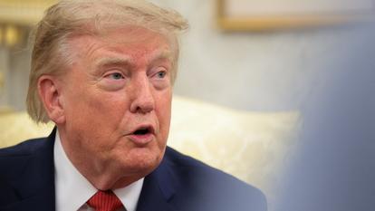 Le président américain Donald Trump dans le Bureau ovale de la Maison-Blanche à Washington, le 17 août 2026.
