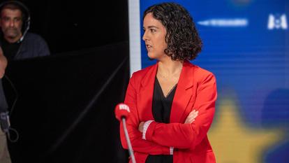 En plus d’avoir interrompu ses vacances, cette déconvenue devrait également perturber sa rentrée politique qui se fera «sur un rythme un peu différent», puisque Manon Aubry devra garder sa jambe immobilisée.