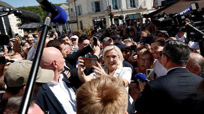 Marine Le Pen à La Flèche, dans le département de la Sarthe, le 8 juillet dernier.