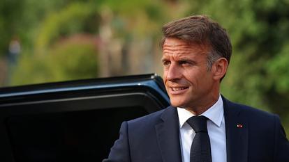 Le président français Emmanuel Macron à Bormes-les-Mimosas, le 17 août 2026.