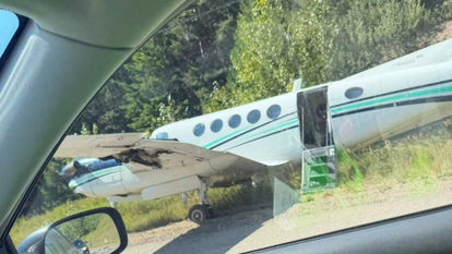 L’avion qui a atterri en urgence.
