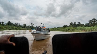 Un bateau rapide de la Marine nigériane patrouille sur la rivière Nun, dans l’État de Bayelsa, le 5 août 2026. (Image d’illustration)