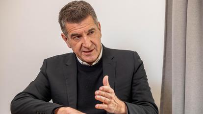 Possible candidat à la présidentielle, Matthieu Pigasse se dit être «prêt» si la gauche a besoin de lui.