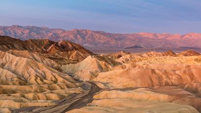 La Vallée de la Mort est située en Californie.
