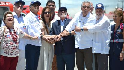 Le président Luiz Inacio Lula da Silva (au centre), lors de la présentation de l’un des plus importants programmes d’investissement dans la santé de l’histoire de l’État de Bahia, à Salvador, le 6 février 2026.