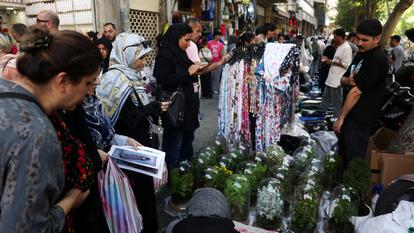 La vie continue à Téhéran, au Grand Bazar…
