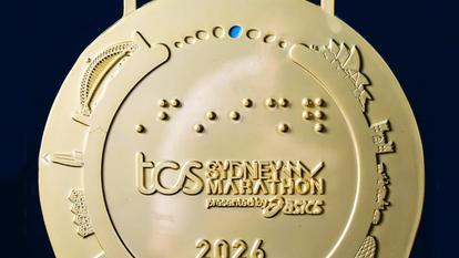 Le stade de l’Allianz Arena de Munich apparaît sur la médaille... du marathon de Sydney.