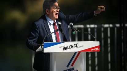 Jean-Luc Mélenchon lors des « Universités d’été » du parti LFI, organisées à Châteauneuf-sur-Isère, près de Valence, dans le sud-est de la France, le 23 août 2026.