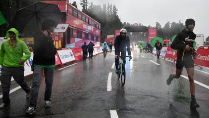 La troisième étape de la Vuelta annulée en raison de la grêle dans les Pyrénées.