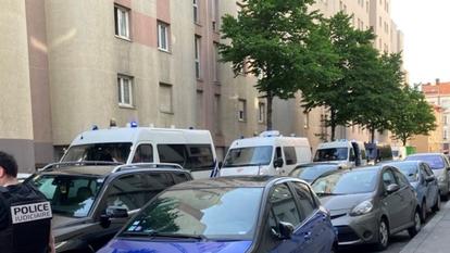 Une opération de police d’ampleur avait été organisée avant l’été dans le quartier de Grandclément, et d’autres, lors de l’arrivée du nouveau préfet, Étienne Guyot, au terme d’un printemps particulièrement meurtrier à Lyon.