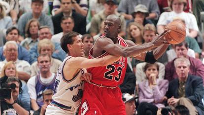 Michael Jordan lors de ses dernières Finales NBA en 1998, face à l’Utah Jazz.