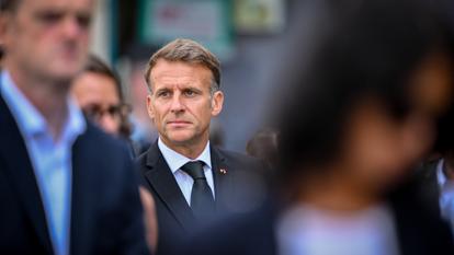 Emmanuel Macron, mardi, aux obsèques de François Patriat.