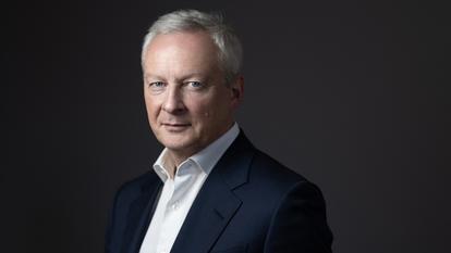 L’homme politique, écrivain et ancien ministre français Bruno Le Maire pose lors d’une séance photo à Paris, le 16 avril 2026.