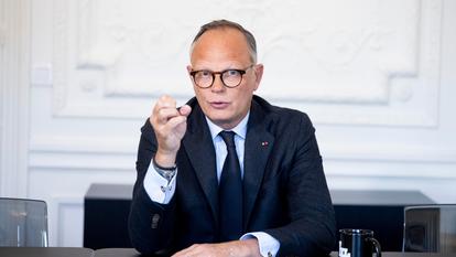 Édouard Philippe a promis de mettre fin à l'open bar des arrêts de travail.