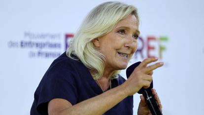 Marine Le Pen, lors du grand débat entre les candidats à l’élection présidentielle de 2027 organisé par le Medef jeudi, lors de la Rencontre des Entrepreneurs de France (REF).
