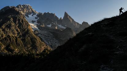 Un athlète sur les routes de l’UMTB