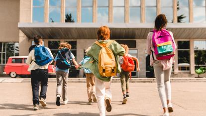 D’après un sondage Odoxa-Backbone Consulting réalisé pour Le Figaro en mai dernier, 65 % des parents se disent inquiets des risques d’abus sexuels dans le périscolaire.