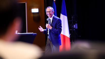 Bruno Retailleau lundi soir, à Boulogne, lors de la présentation de son projet pour l’école.