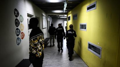 Un centre de rétention administrative, à Colombier-Saugnieu, dans le Rhône.