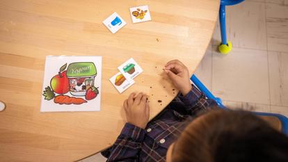 Les derniers rapports publiés par l’éducation nationale indiquent que 32 % des élèves de CE1 n’arrivent pas à lire correctement un texte de dix lignes