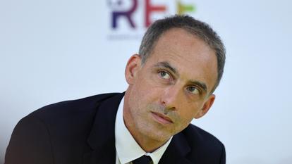 Raphaël Glucksmann, président de Place publique et candidat à l’élection présidentielle, aux universités d’été du Medef, à Paris, en août 2026.