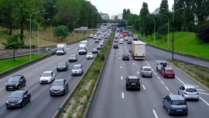 Le coût mensuel du carburant pour une voiture à essence a bondi de 25 euros au cours du premier semestre.