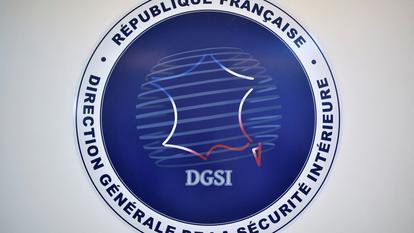 Le logo de la Direction générale de la sécurité intérieure (DGSI) à son siège parisien le 31 août 2020.