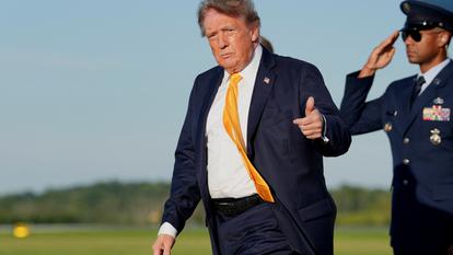 Le président américain Donald Trump après avoir quitté l’Air Force One à Morristown, New Jersey, États-Unis, le 4 septembre 2026.