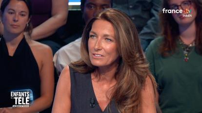 Anne-Claire Coudray dans « Les Enfants de la télé » sur France 2.