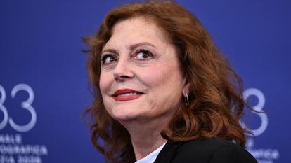 « Je pense que le discours a complètement changé concernant la pertinence historique de la Palestine et les liens des sionistes avec l’Amérique et notre politique », déclare Susan Sarandon lors d’une conférence à la Mostra de Venise.