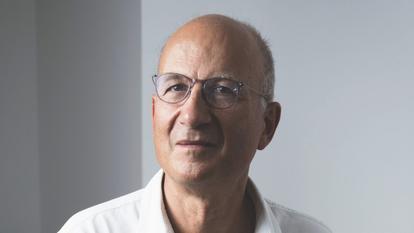 Arnaud de Bertier, ancien consultant et désormais professeur de collège, publie un livre chez Fayard.