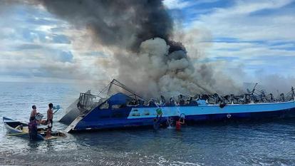 incendie à bord d’un ferry le 23 mai 2022, près de la ville de Real, aux Philippines.