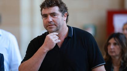 Shaun Hegarty, ancien joueur de rugby français et témoin, arrive à la cour d’assises de Paris le 14 septembre 2026, à l’occasion du procès de Loïk Le Priol et Romain Bouvier, en 2022.