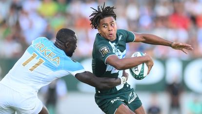 Théo Attissogbe se défait de Madosh Tambwe, samedi dernier, lors de Pau-Bayonne.